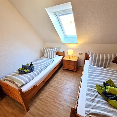 Gaestehaus Kuehn Og Rechts N3 Apartmán