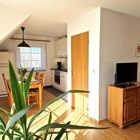 Gaestehaus Kuehn Og Rechts N3 *